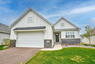 3923 Kokanee Ln N, Lake Elmo, MN 55042