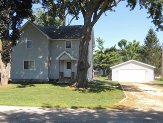 307 Maple Ave, Forreston, IL 61030