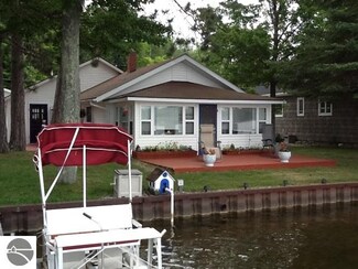 3592 South St, Lupton, MI 48635