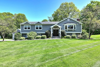 664 S Greenbrier Dr, Orange, CT 06477