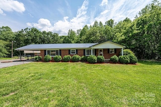 1094 / 1092 Curve View Rd, Lincolnton, NC 28092