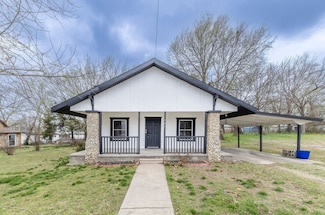107 N West Ave, Lincoln, AR 72744