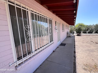 6071 E 27th St, Tucson, AZ 85711