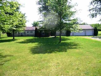 141 S 900 E, Avilla, IN 46710