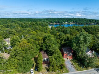 1041 Knollwood Dr, Tobyhanna, PA 18466