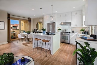 114 Outwest, Irvine, CA 92618