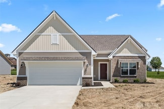 134 Autumn Maple Ln, Brookville, OH 45309