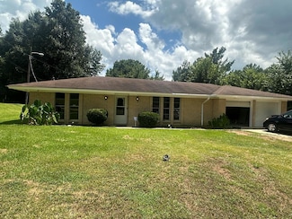 6106 Indiana Ave, Vicksburg, MS 39180