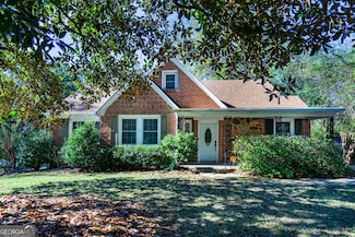 301 Avenue C, West Point, GA 31833