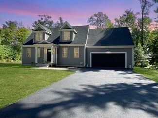 25 Lawrence St, Marshfield, MA 02050