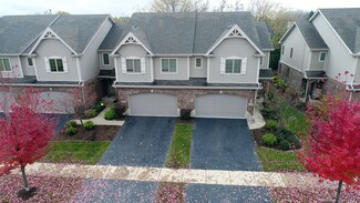 402 E Tall Oaks Ln, Itasca, IL 60143