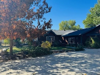 24161 Deertrail Dr, Tehachapi, CA 93561