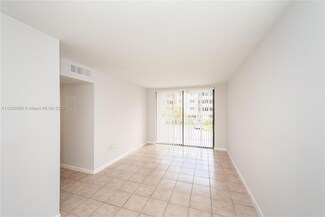8075 NW 7th St Unit 216, Miami, FL 33126