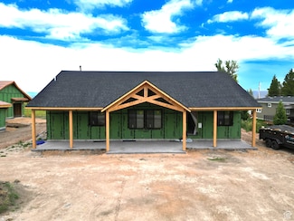 32 N 2nd St W, Bloomington, ID 83223