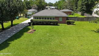 202 45th St, Gulfport, MS 39507