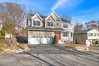 20 Grove St, Boonton, NJ 07005