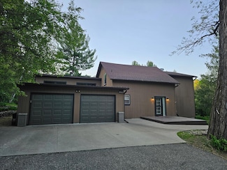 146 Green Spring Rd, Red Wing, MN 55066