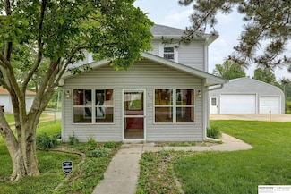 220 N Cherry St, Nickerson, NE 68044