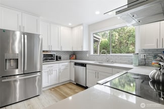 722 Wandering Creek Dr, Bothell, WA 98021