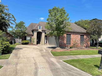 30791 La Madeline Ct, Denham Springs, LA 70726