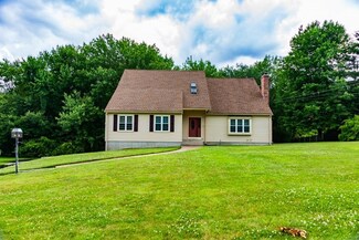 43 Fox Run Rd, Bellingham, MA 02019