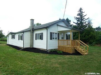 2068 Lewiston Rd, Basom, NY 14013