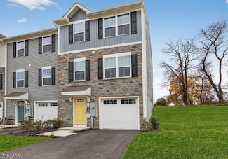 55 Limestone Blvd, Washington, NJ 07882