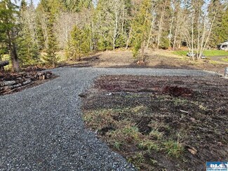 64 Findley Rd, Port Angeles, WA 98362