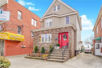 174 Mcclean Ave, Staten Island, NY 10305