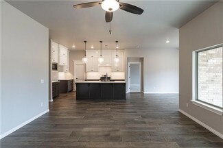 3605 NW 190th St, Edmond, OK 73012