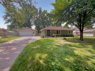 306 Bridge St, Saint Paul, MN 55126