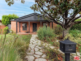 11729 Tennessee Ave, Los Angeles, CA 90064