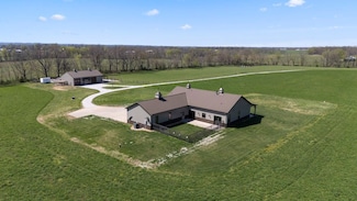 1640 Robinson Rd, Clever, MO 65631