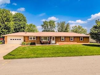 1612 E 56th St, Anderson, IN 46013