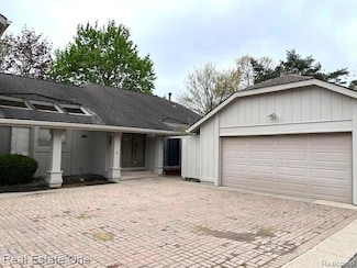 1797 Golf Ridge Dr Unit 18, Bloomfield Hills, MI 48302