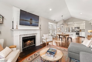 38 Oswestry Way, Somerset, NJ 08873