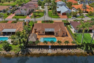 7135 N Augusta Dr, Hialeah, FL 33015