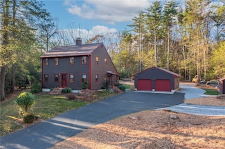 536 Douglas Hook Rd, Chepachet, RI 02814