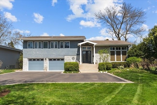 1060 Edgebrook Ln, Glencoe, IL 60022