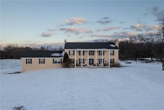2236 Hartville Rd, Mogadore, OH 44260