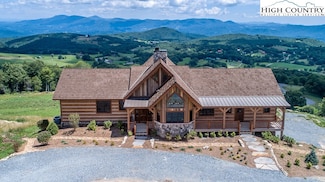 374 Foxfire Dr, Beech Mountain, NC 28604