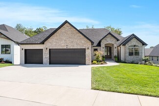 4720 E Forest Trails Dr, Springfield, MO 65809