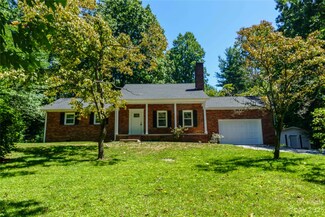 102 Greenbriar Ave, Flat Rock, NC 28731
