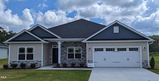 107 Oxford Ct, La Grange, NC 28551
