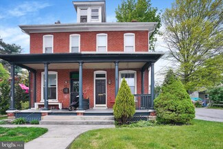 233 E Park St, Elizabethtown, PA 17022