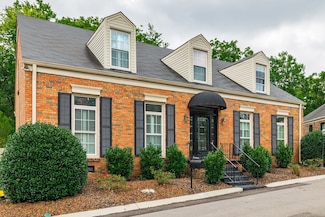 9 Redbud Dr, Nashville, TN 37215