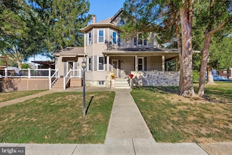 32 8th Ave, Haddon Heights, NJ 08035