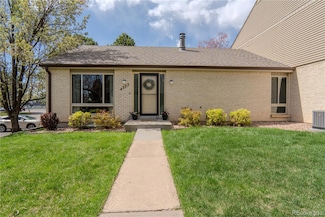 4323 W Ponds Cir, Littleton, CO 80123