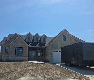 4617 Centennial Blvd, Urbandale, IA 50323