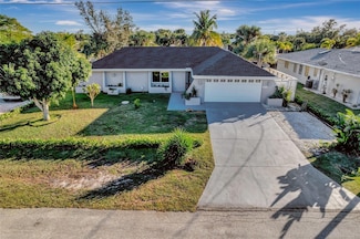 18558 Van Nuys Cir, Port Charlotte, FL 33948